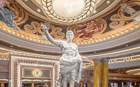 Caesars Palace Las Vegas Suite
